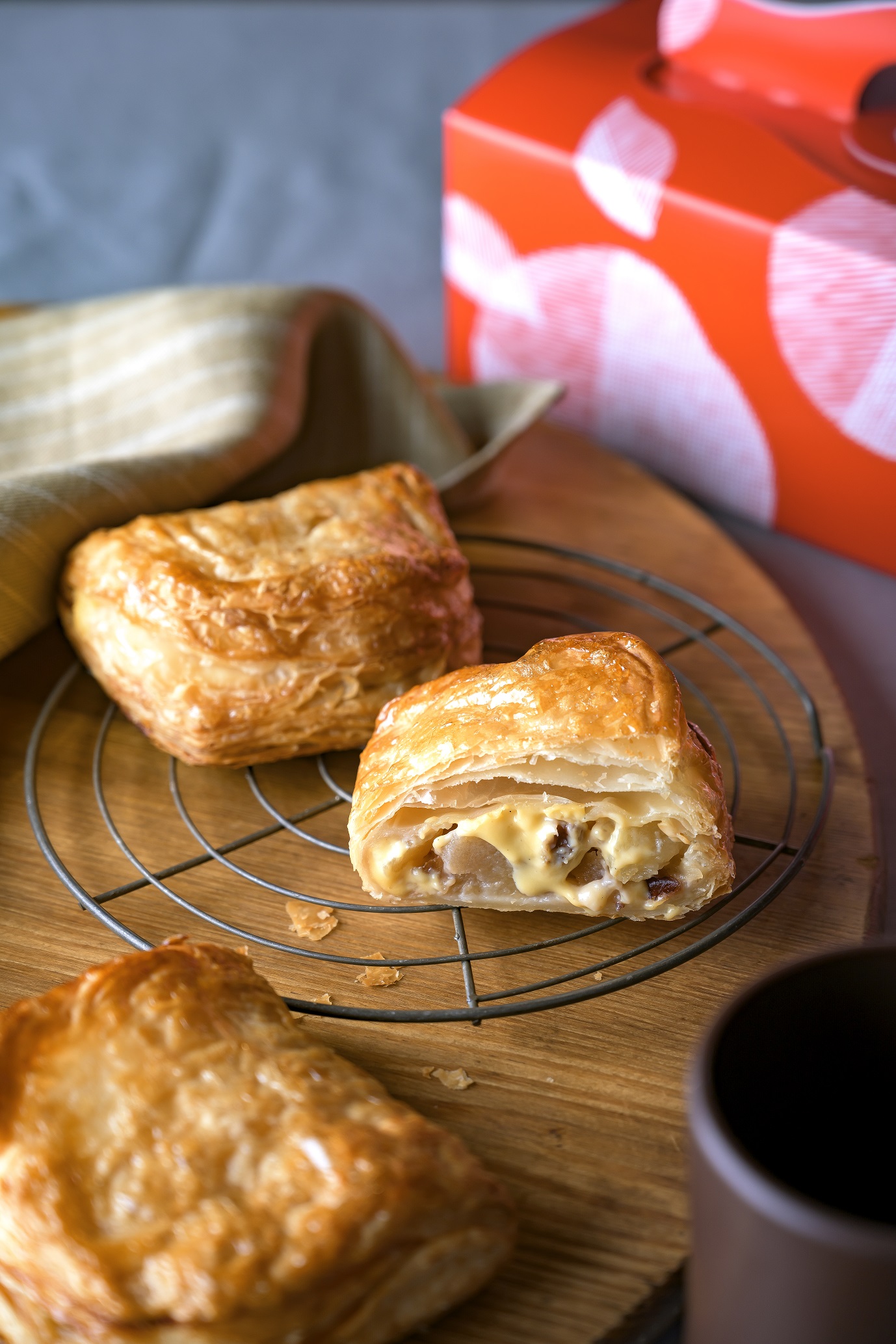 焼きたてカスタードアップルパイ